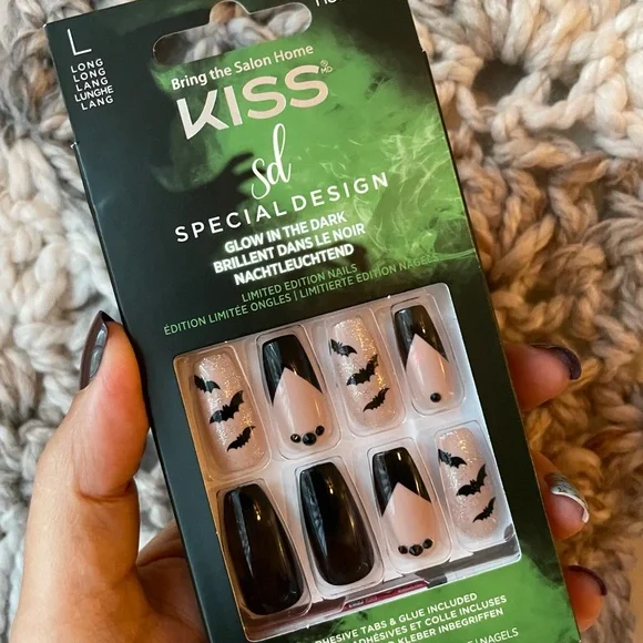 Kiss Halloween Bats Press On Nails NEW Glow in the Dark